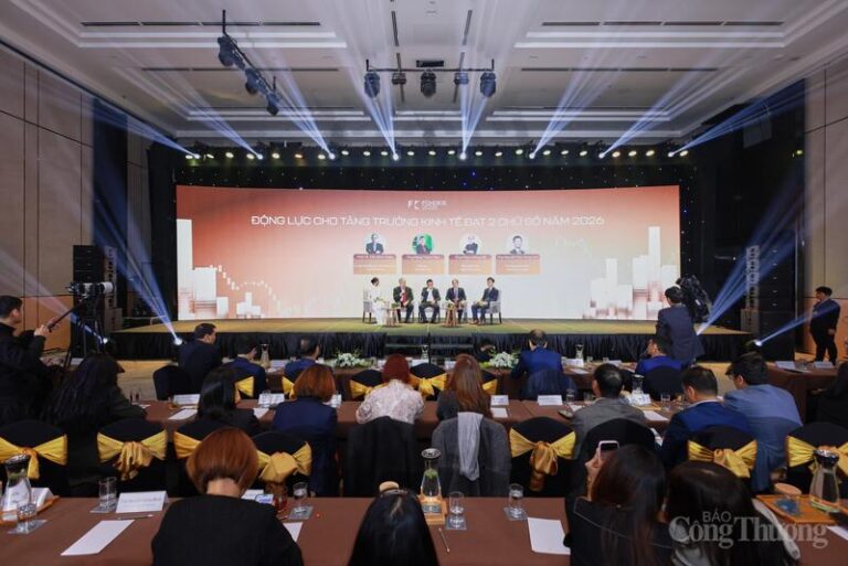 Experts: Vietnam Poised for Double-Digit Growth in 2026