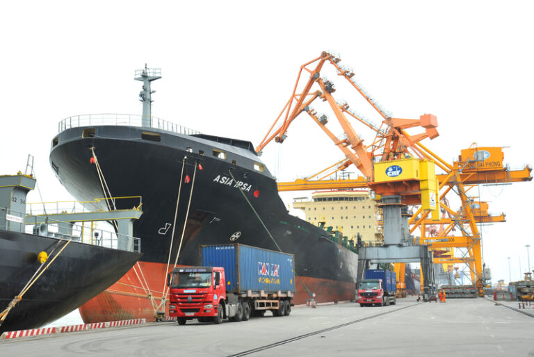 Vietnam Trade 2026: A Bustling Start & New Growth Hopes